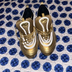 All gold Nike air max
